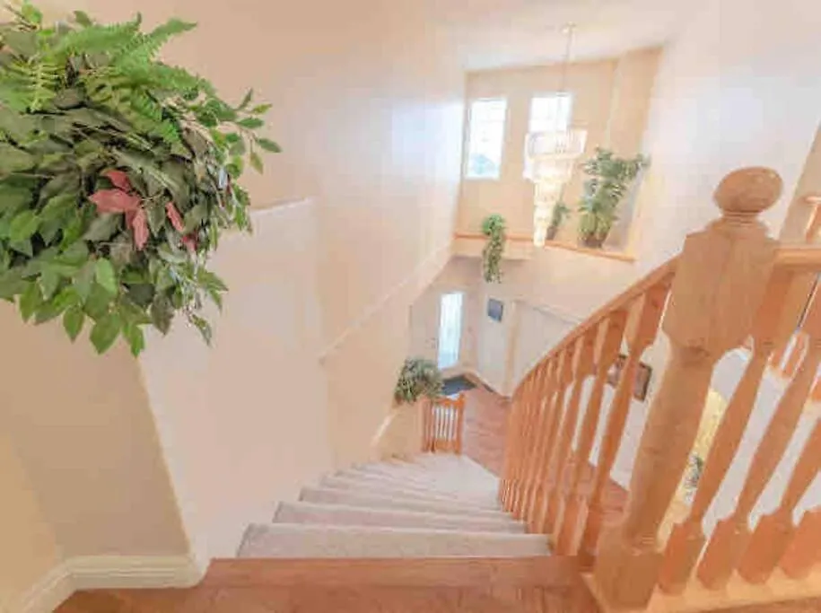 2500 Sq House In Springbank Hill Bl 261818 Villa Calgary