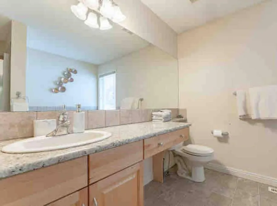 2500 Sq House In Springbank Hill Bl 261818 Villa Calgary