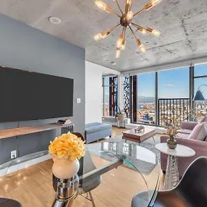 Water Views, 40th Floor Sub-penthouse! Entire In The Heart Of Centre Apartment Vancouver