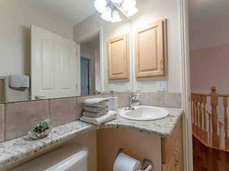 2500 Sq House In Springbank Hill Bl 261818 Villa Calgary