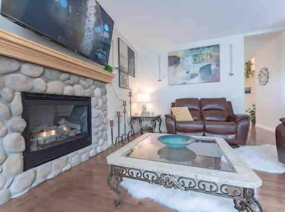 2500 Sq House In Springbank Hill Bl 261818 Villa Calgary 0*,  Canada