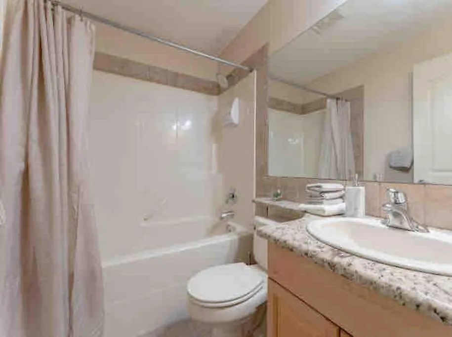 2500 Sq House In Springbank Hill Bl 261818 Villa Calgary